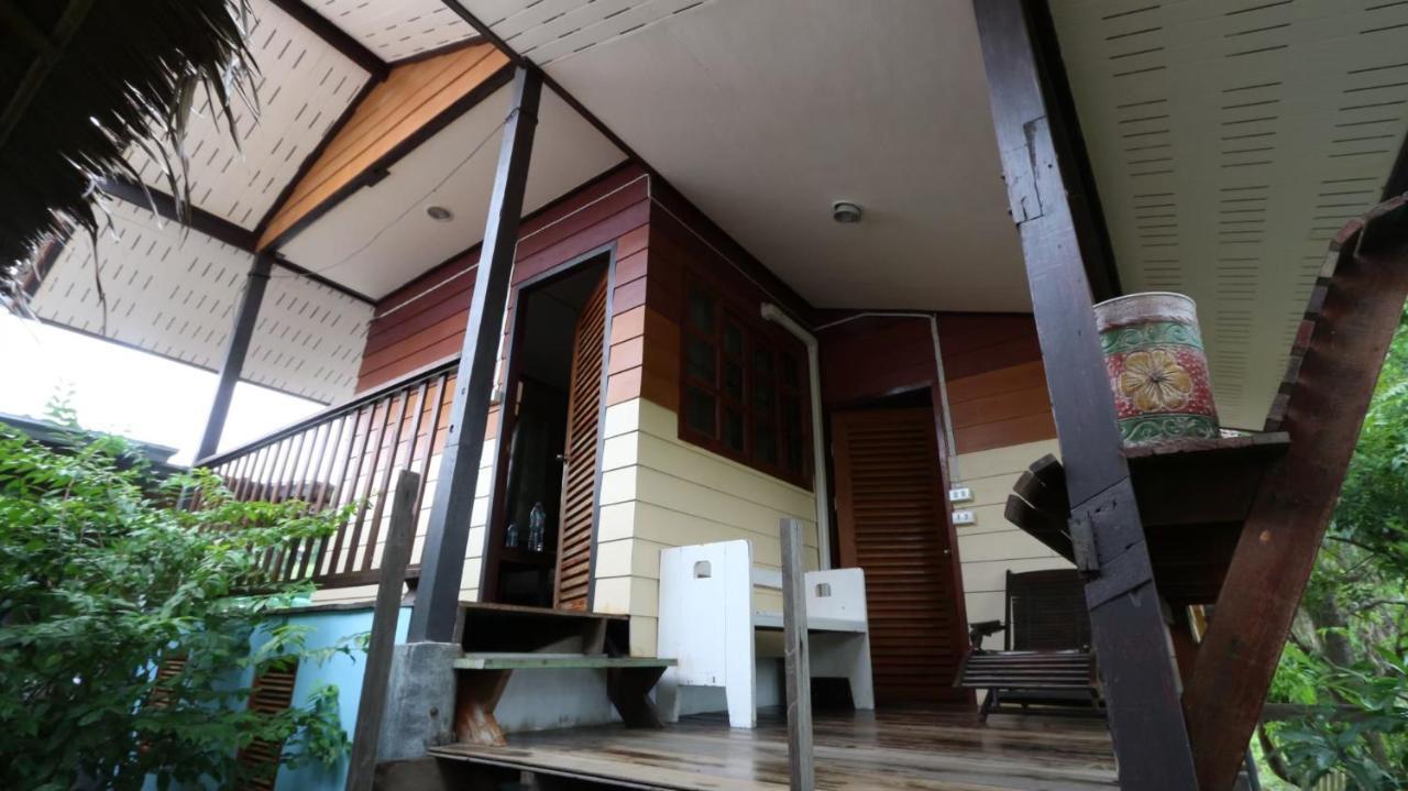 Cast Away Apartamento Nonthaburi Exterior foto